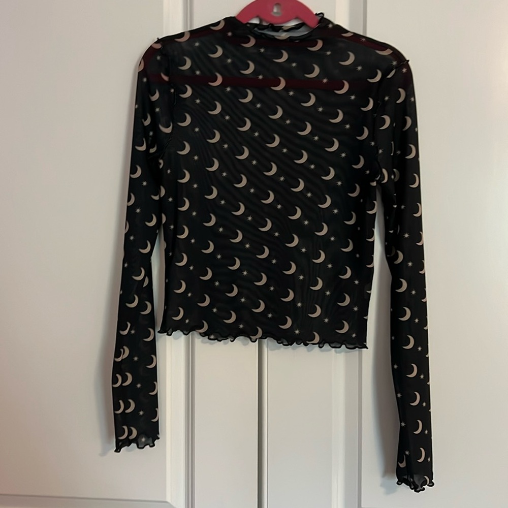 Moon print mesh top